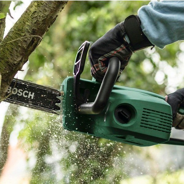 Пила ланцюгова мережева Bosch UniversalChain 35 35см 1800Вт ланцюг Oregon 4.2кг 0.600.8B8.303 фото