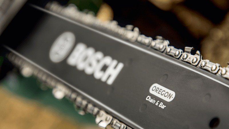 Пила ланцюгова мережева Bosch UniversalChain 35 35см 1800Вт ланцюг Oregon 4.2кг 0.600.8B8.303 фото