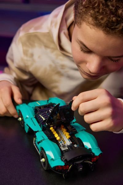 Конструктор LEGO Technic Aston Martin Valkyrie 42208 фото