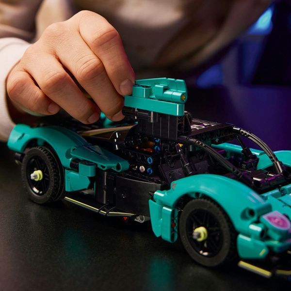 Конструктор LEGO Technic Aston Martin Valkyrie 42208 фото