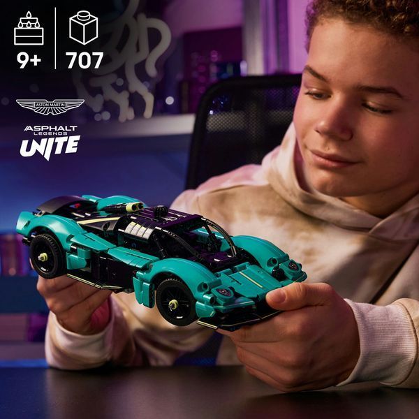Конструктор LEGO Technic Aston Martin Valkyrie 42208 фото