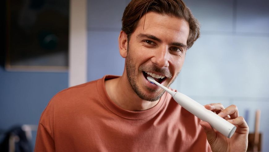 Щітка зубна електр. Philips, Sonicare 6100 Series, 62т. колив/хв, насадок-1, футляр, білий HX7400/06 фото
